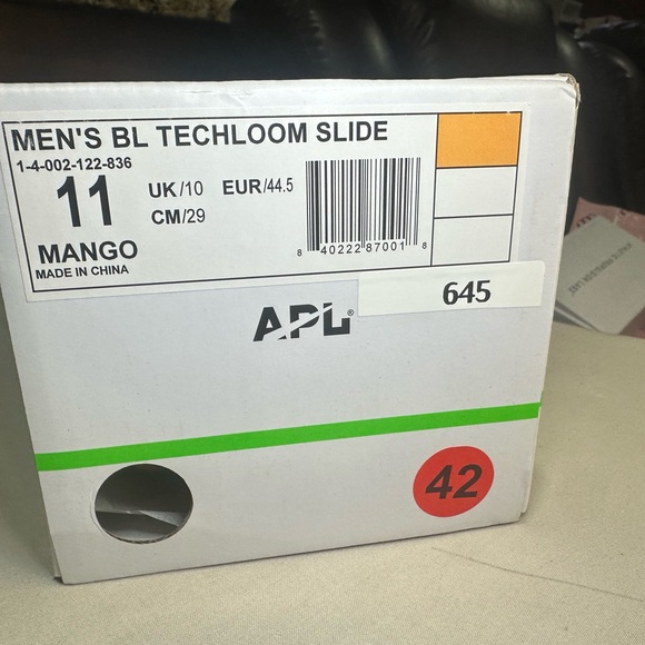 645. NEW SIZE 11 APL Bright Yellow Slide Sandals - Picture 5 of 5